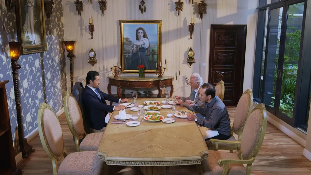 Chín ra mắt lão Bàng.