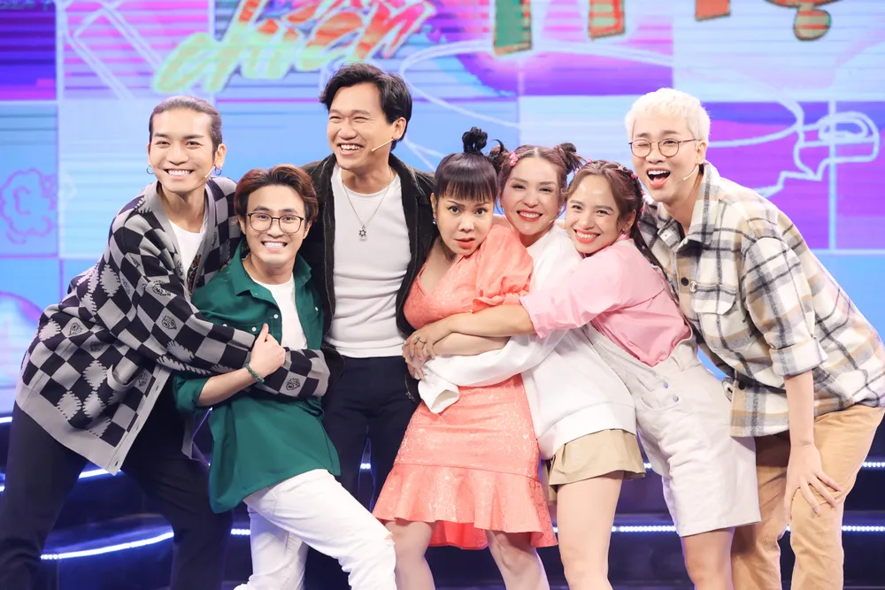 Các nhân vật tham gia chương trình. Ảnh: CTCC Các nhân vật tham gia chương trình. Ảnh: CTCC