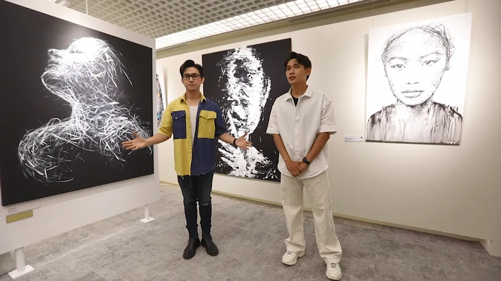 Những bức tranh được trưng bày. Những bức tranh được trưng bày.