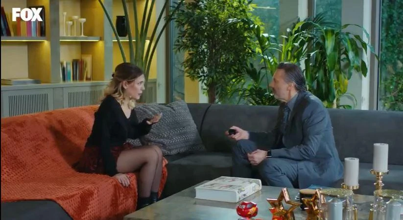 Yildiz trả lại nhẫn cầu hôn cho Nadir.