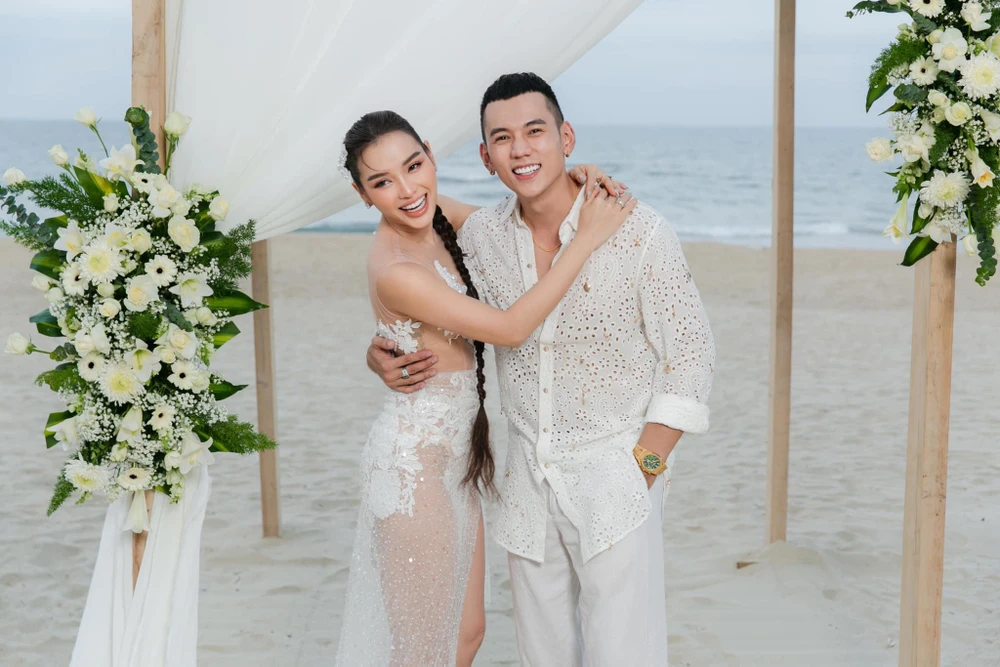 Hình ảnh hai vợ chồng.