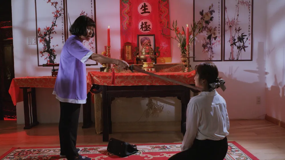 Chiêu Dương phát hiện ra thân phận Lão Bàng.