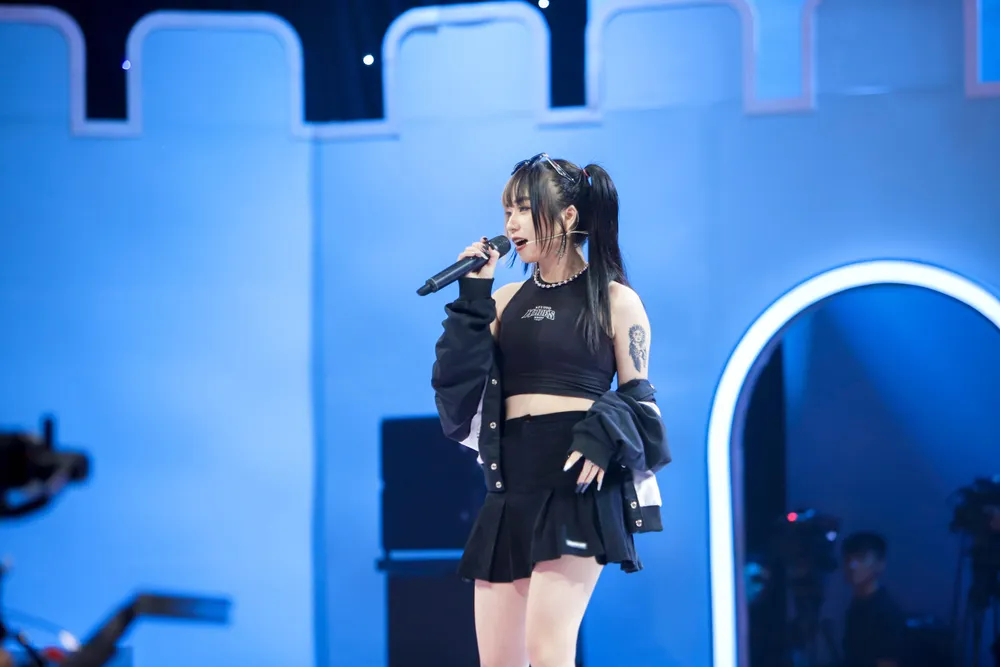 Nữ chính Trần Huyền Diệp. Nữ chính Trần Huyền Diệp.