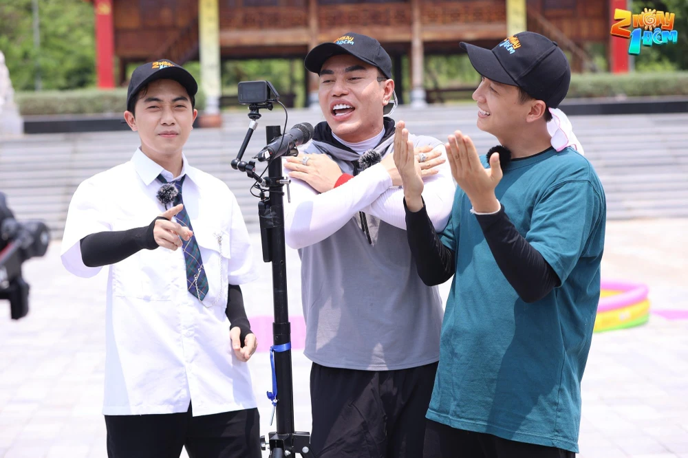 Đội Ngô Kiến Huy – Dương Lâm – Cris Phan.