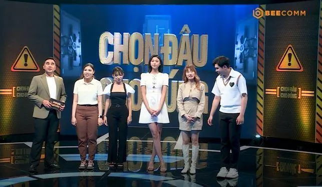 Đội Chị em vui vẻ.