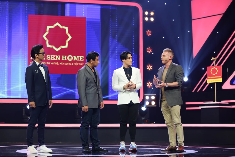 Giám khảo trong chương trình.