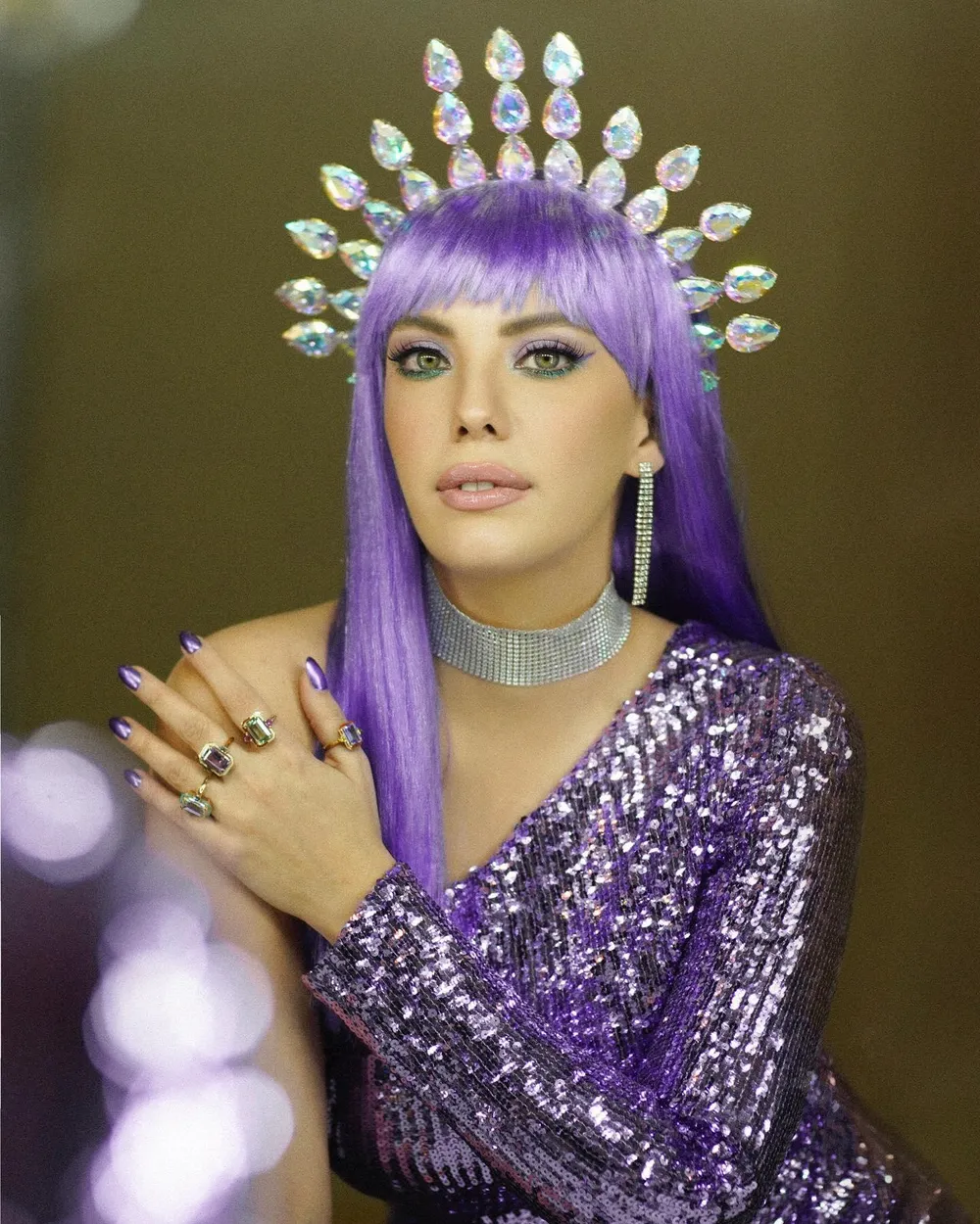 Chọn cho mình tone tím chủ đạo, Eda Ece từng khiến cộng đồng mạng Thổ Nhĩ Kỳ rúng động. Ảnh: CTCC Chọn cho mình tone tím chủ đạo, Eda Ece từng khiến cộng đồng mạng Thổ Nhĩ Kỳ rúng động. Ảnh: CTCC