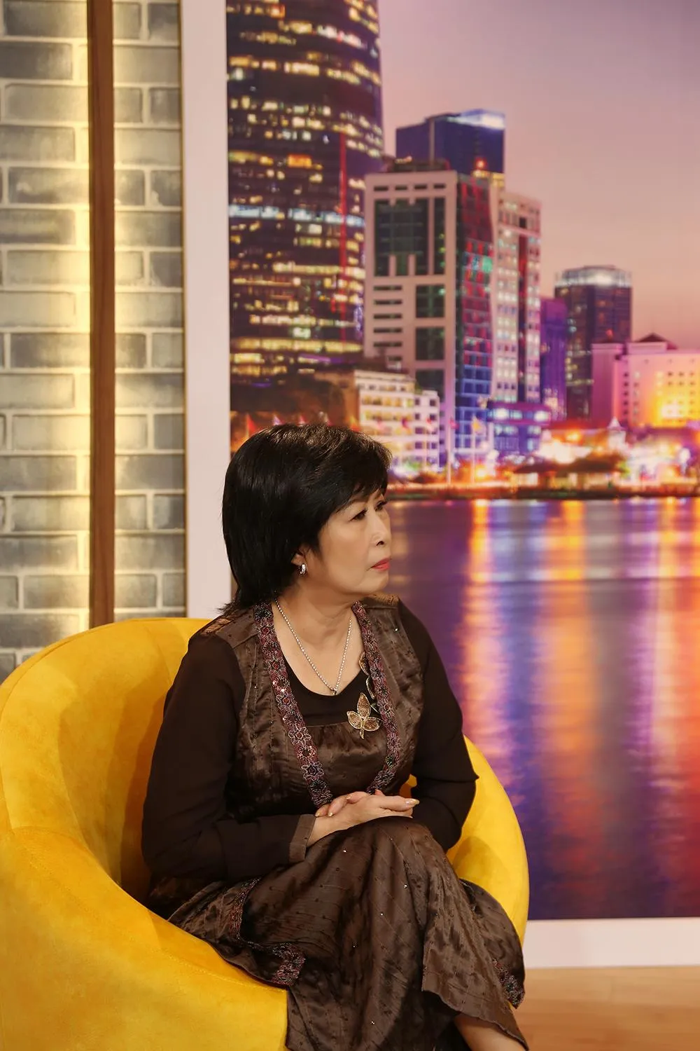 Câu chuyện tình yêu cổ tích của cặp đôi 'Thầy giáo xe lăn' ảnh 1