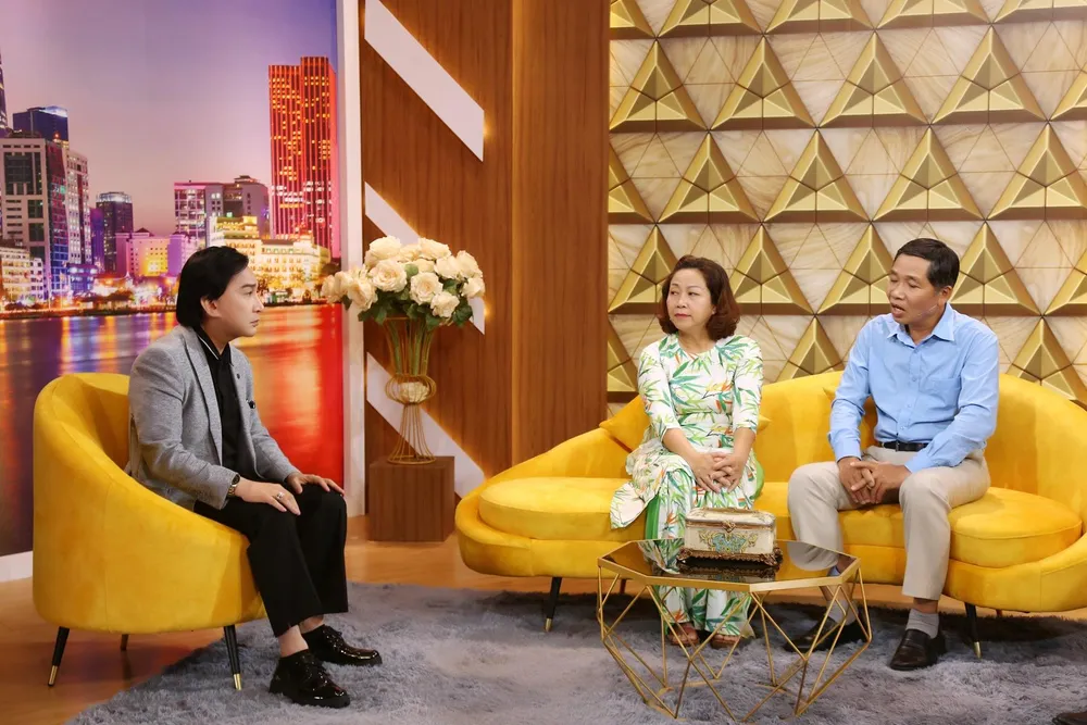 Người vợ mới kết hôn phải tự mình làm mọi thứ.