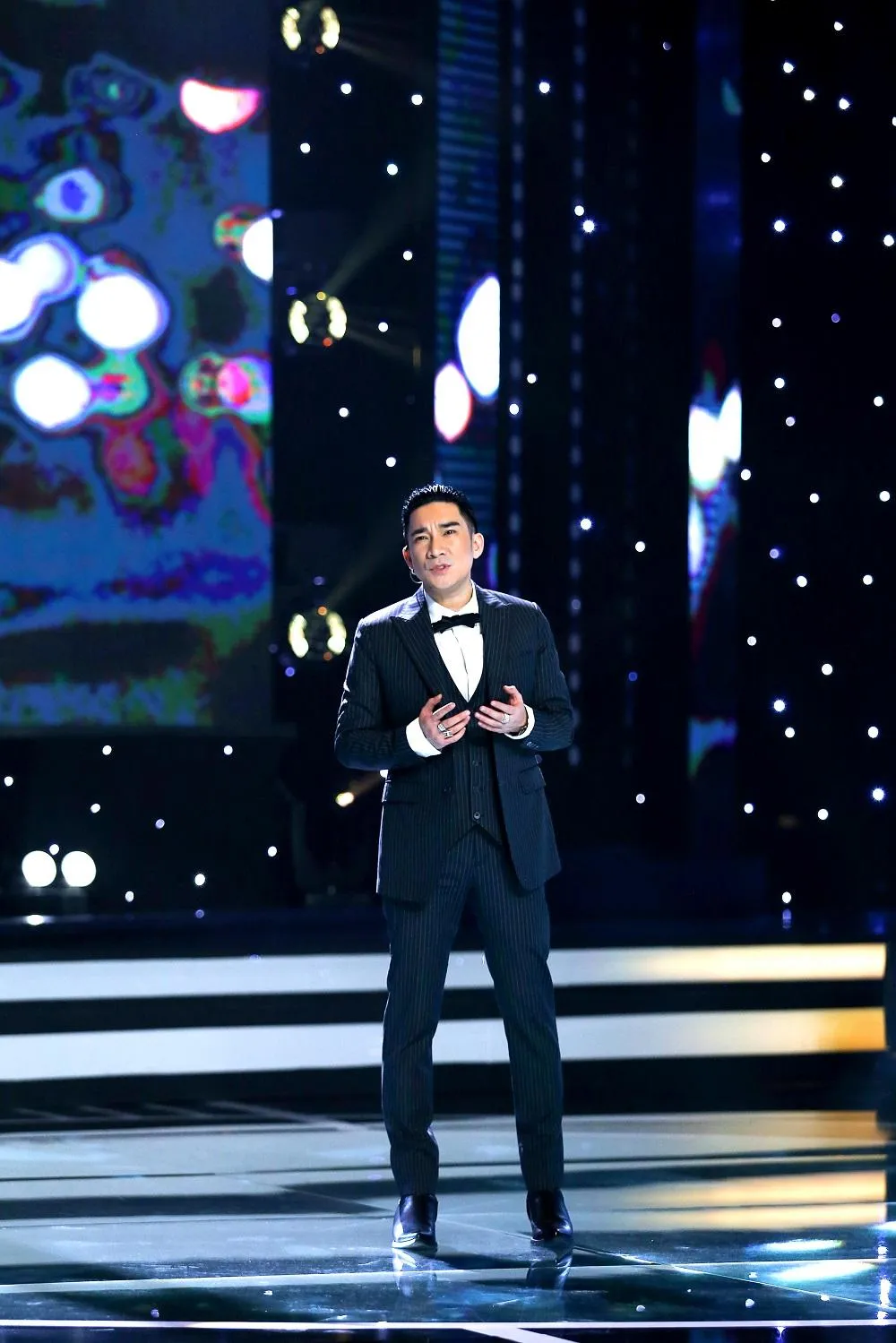 Giám khảo Quang Hà. Giám khảo Quang Hà.