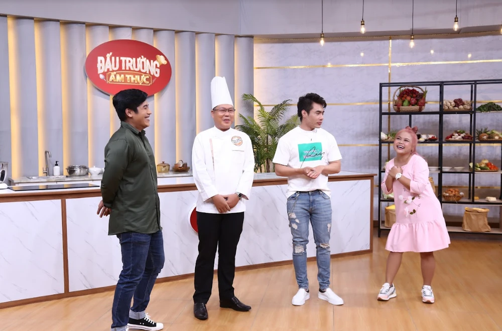 Các nhân vật trong chương trình.