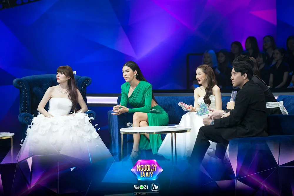 Các nhân vật tại chương trình.