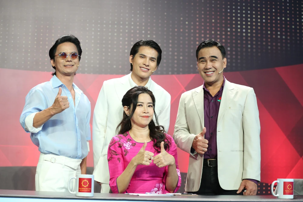 Ban giám khảo trong chương trình. Ảnh: CTCC