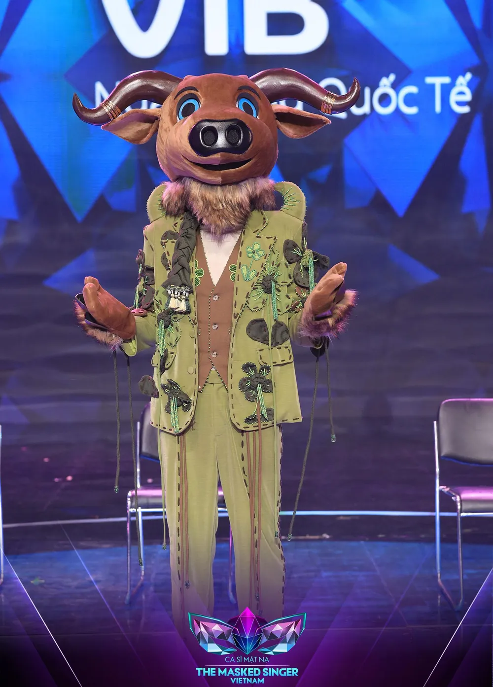 Mascot trâu Buffalove.