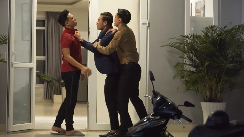 Thiên đến tìm gặp Khôi. Thiên đến tìm gặp Khôi.