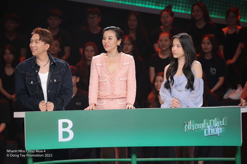 Các thành viên đội B trong chương trình.