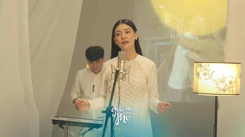 Bùi Lan Hương trong MV Giấc mơ mẹ. Ảnh: NSX Bùi Lan Hương trong MV Giấc mơ mẹ. Ảnh: NSX