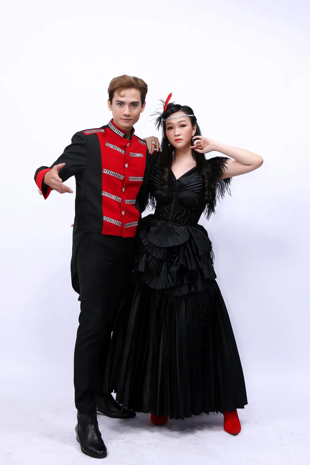 Ca sĩ Phương Trang khẳng định vẫn hát nhạc của mình bất chấp khán giả thích hay không. Ca sĩ Phương Trang khẳng định vẫn hát nhạc của mình bất chấp khán giả thích hay không.