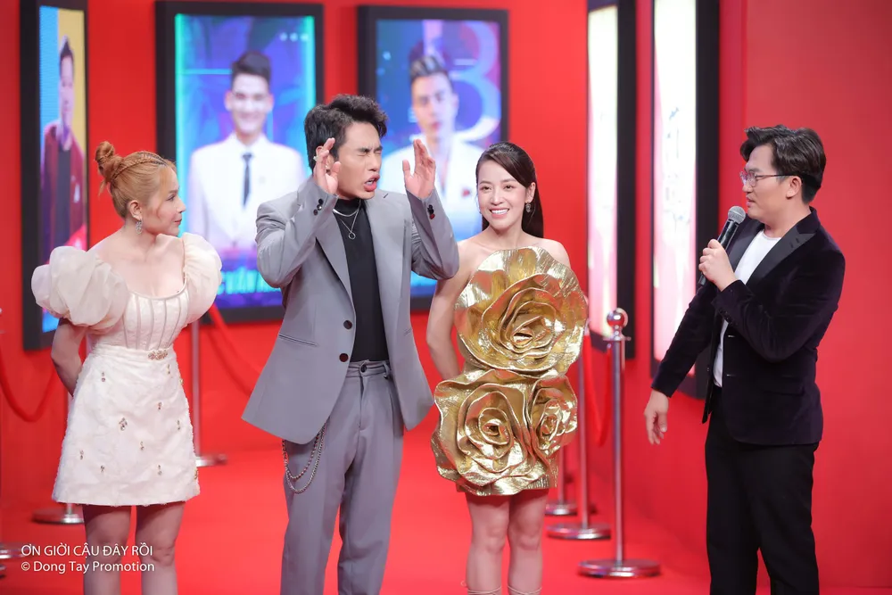 Lê Dương Bảo Lâm chia sẻ với chương trình. Lê Dương Bảo Lâm chia sẻ với chương trình.