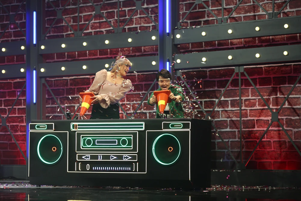 Đồng đội của Lâm Vỹ Dạ bị chương trình phạt.