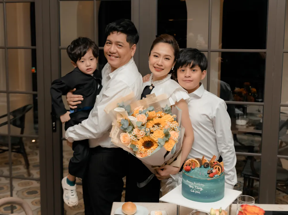 Hình ảnh tại buổi sinh nhật.