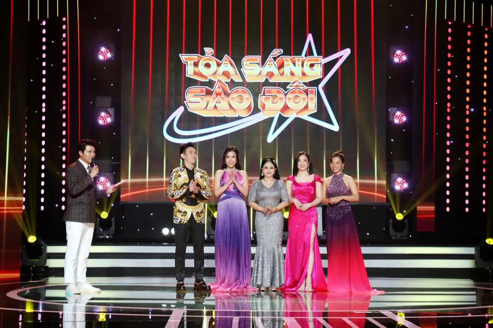 Giám khảo và cặp Sao đôi trong chương trình. Giám khảo và cặp Sao đôi trong chương trình.