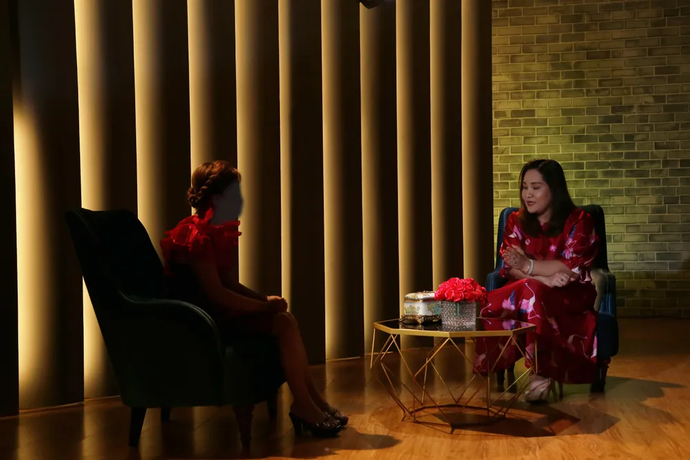 Chị K chia sẻ cùng chuyên gia tâm lý. Chị K chia sẻ cùng chuyên gia tâm lý.