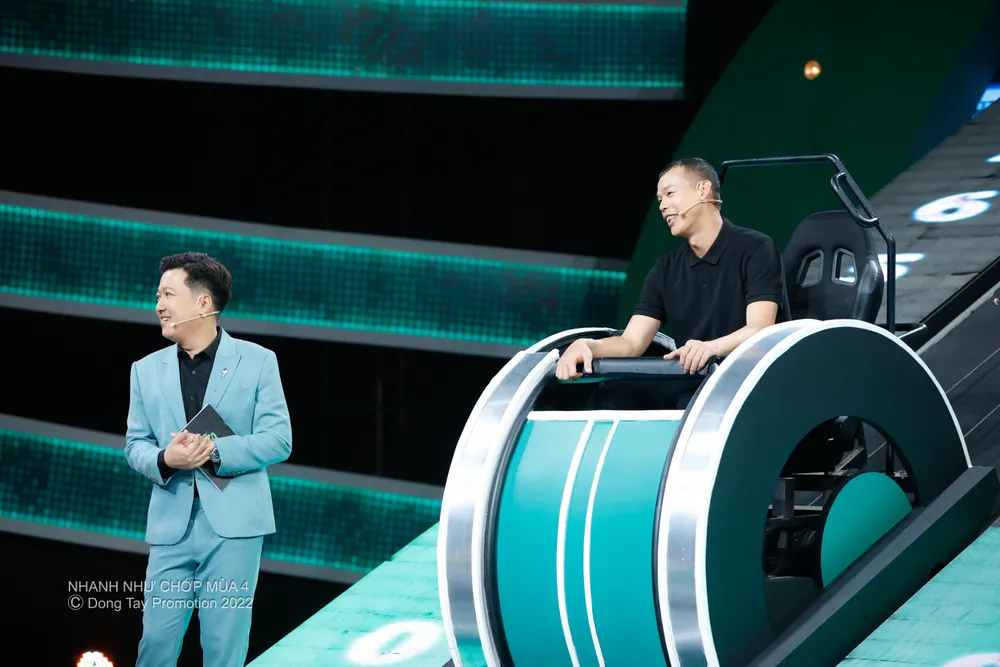 Tấn Trường với phần thi của mình.