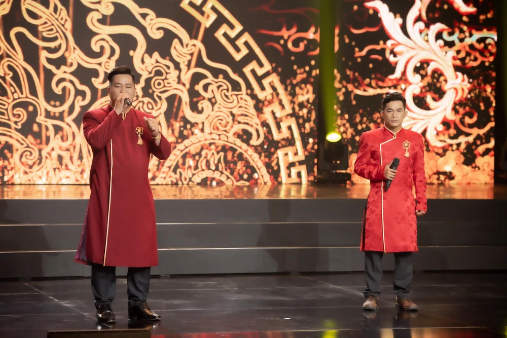 Thanh Phường và Văn Toàn với trích đoạn Hạng Võ biệt Ngu Cơ. Thanh Phường và Văn Toàn với trích đoạn Hạng Võ biệt Ngu Cơ.