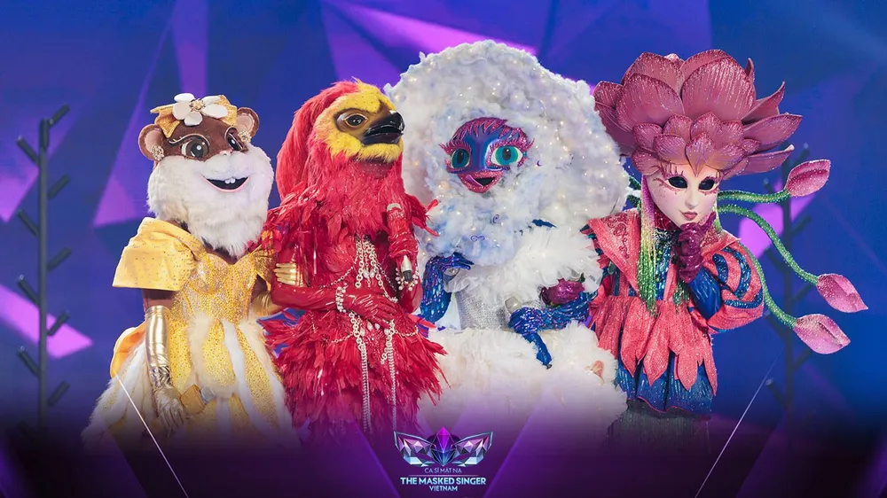 Những ca sĩ trình diễn cùng những bộ trang phục và chiếc Mascot vô cùng ấn tượng tại mùa 1. Ảnh: NSX Những ca sĩ trình diễn cùng những bộ trang phục và chiếc Mascot vô cùng ấn tượng tại mùa 1. Ảnh: NSX