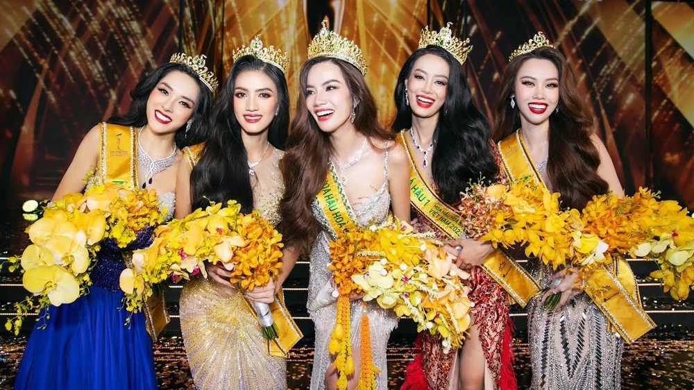 Miss Grand Vietnam 2023 Hoa hậu Lê Hoàng Phương và các á hậu. Ảnh: SV MISS GRAND VIETNAM.JPG