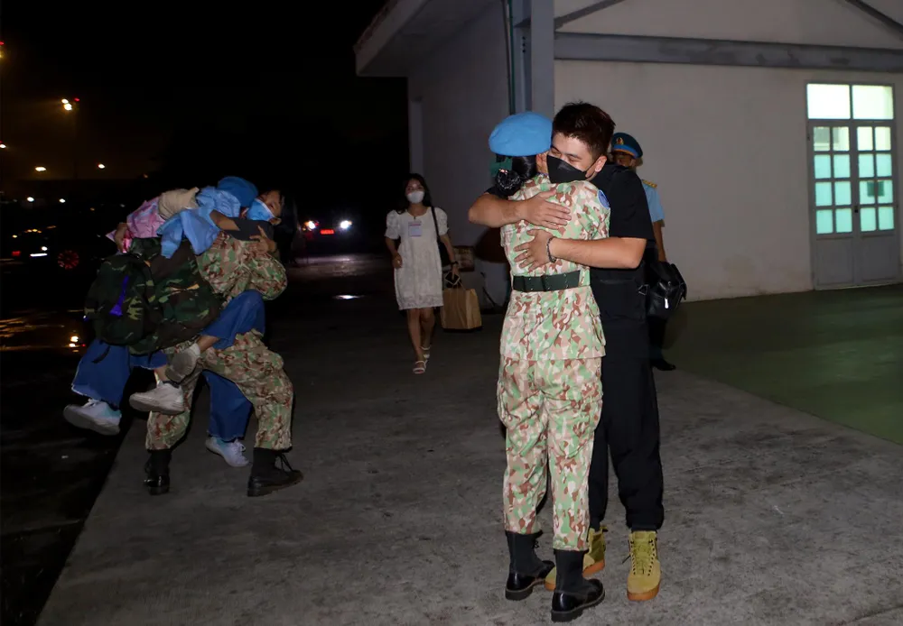 Những nỗ lực của các chiến sĩ sau lưng đều có sự hỗ trợ, động viên rất lớn từ gia đình.