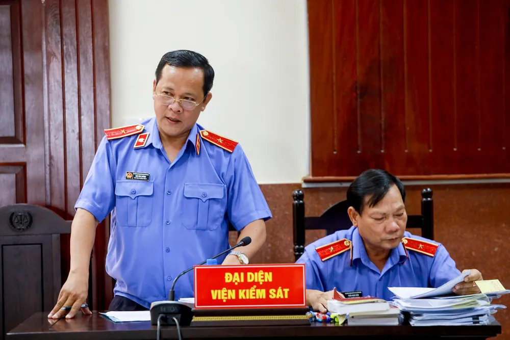 Đại diện viện kiểm sát tại phiên tòa.