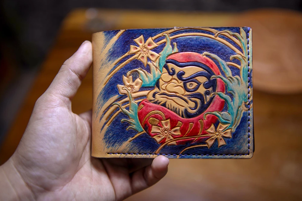 Đa phần sản phẩm chạm khắc thể hiện được cái tôi của người sử dụng. Những sản phẩm chạm khắc có thể là nhân vật trong phim, trong truyện tranh họ thích, hoặc chân dung người thân...