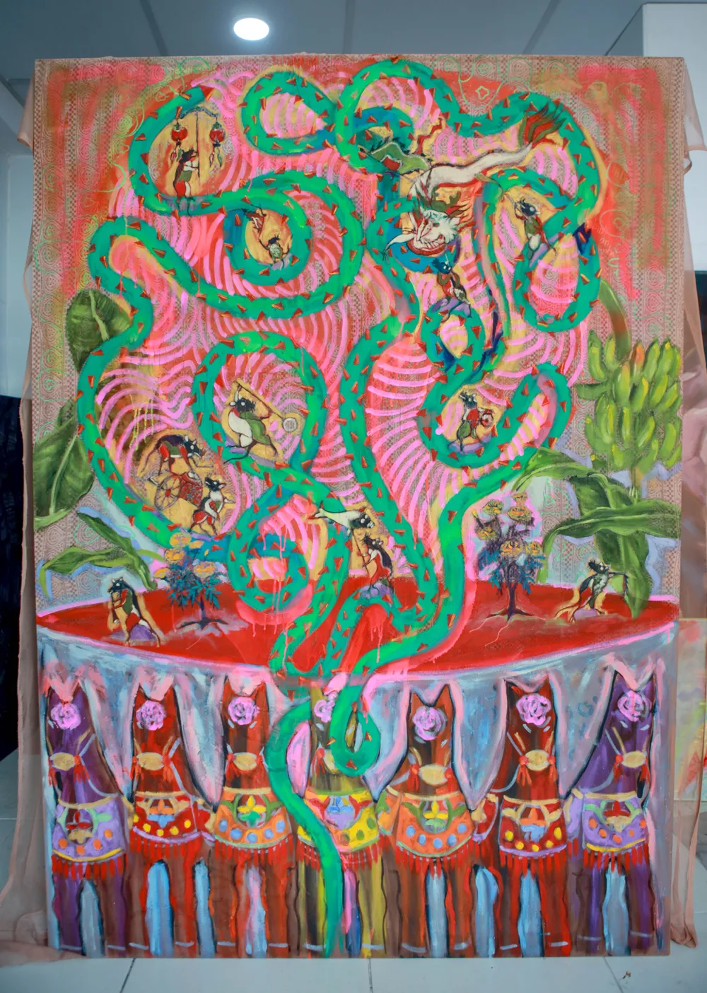 Độc lạ 'rồng bay' trên tranh vải mùng của chàng trai 9X