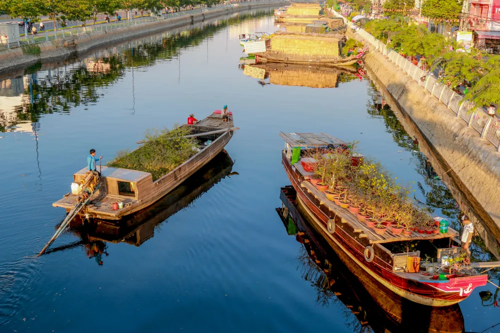 Thuyền hoa cập Bến Bình Đông, nhà vườn ngập tràn hy vọng