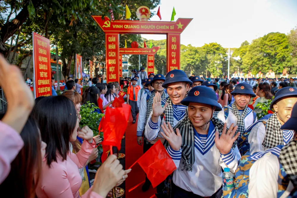 Khoảnh khắc tân binh rạng rỡ lên đường nhập ngũ