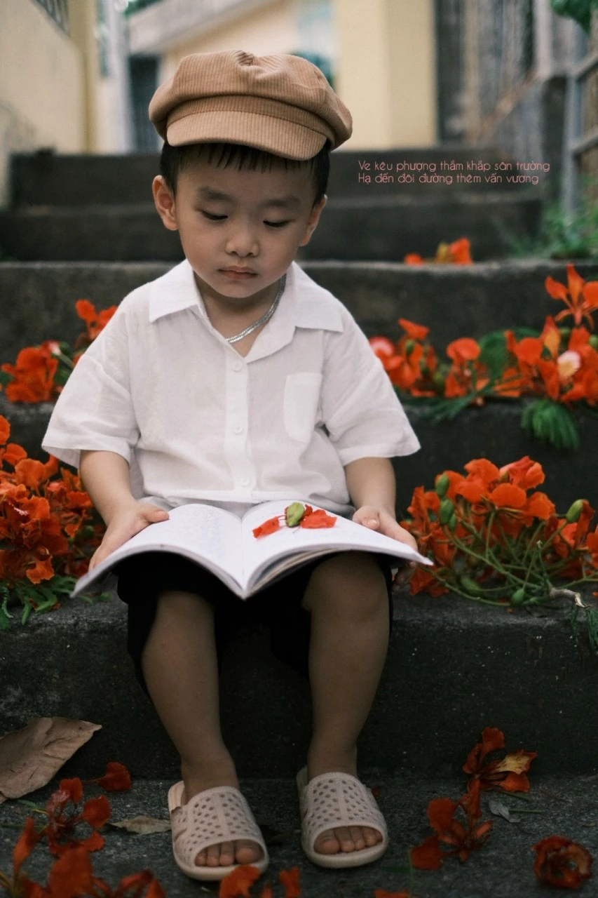 Ông bố trẻ tặng con bộ ảnh mùa hè, xem qua ai cũng muốn một vé đi tuổi thơ