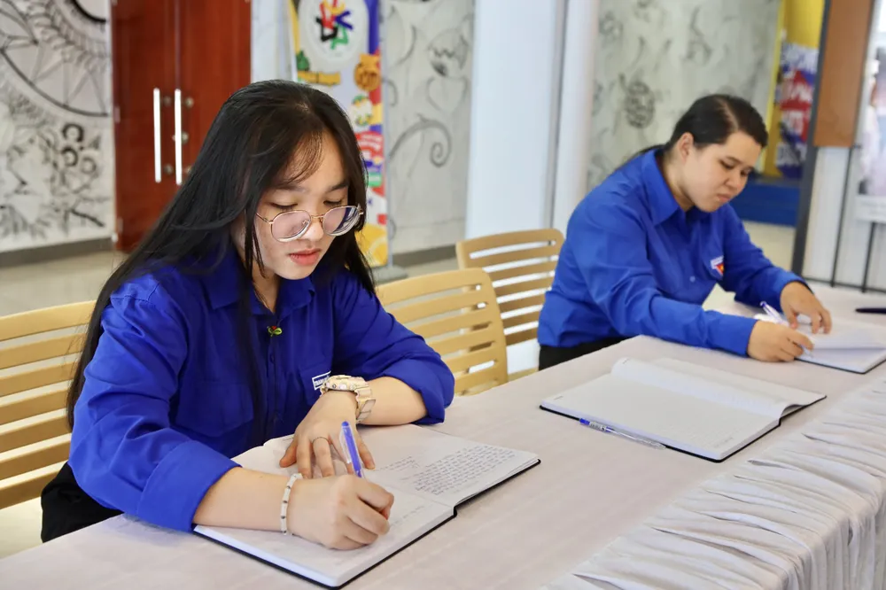 Tong-bi-thu-Nguyen-Phu-Trong (3).jpg