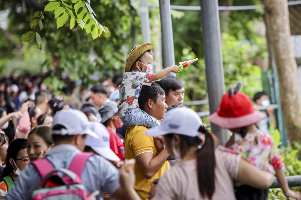 Thảo Cầm Viên Sài Gòn đông nghịt người, hơn 22.000 lượt khách vui chơi 2-9