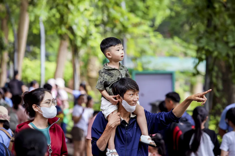 Thảo Cầm Viên Sài Gòn đông nghịt người, hơn 22.000 lượt khách vui chơi 2-9