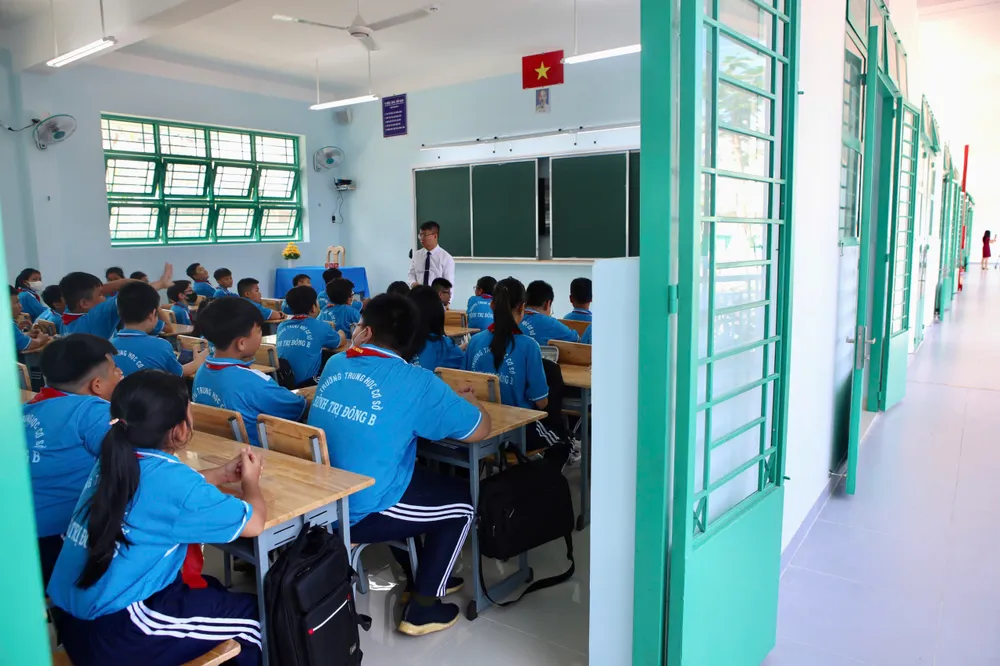 Lễ khai giảng năm học mới của trường THCS đầu tiên phường Bình Trị Đông B