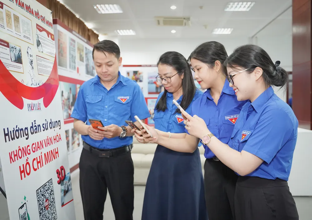 Báo Pháp Luật TP.HCM khánh thành không gian văn hóa Hồ Chí Minh 3D