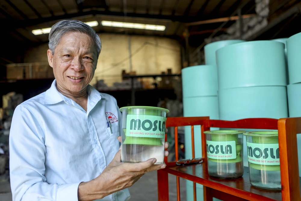 Ông Nguyễn Văn Khỏe cha đẻ của bẫy muỗi Mosla