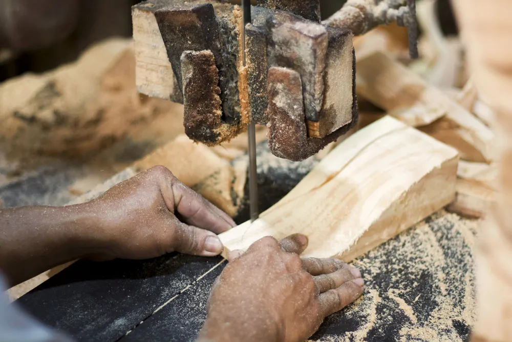 Xóm guốc mộc Bình Dương tất bật chuẩn bị hàng cho dịp Tết