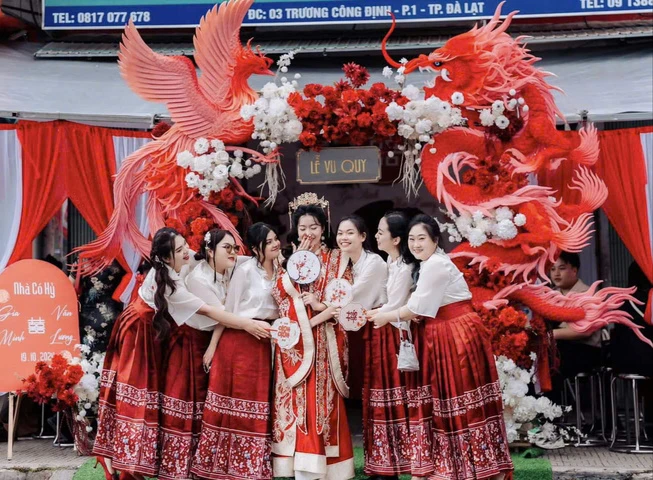 Độc đáo chàng trai làm mô hình xốp sống động kiếm tiền trăm triệu