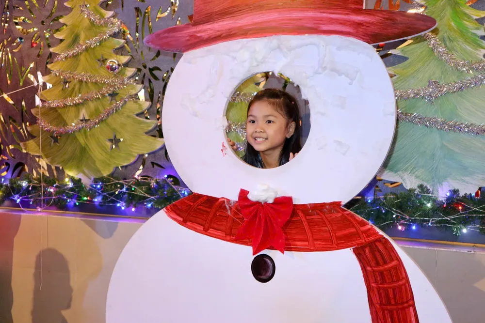 Không khí giáng sinh tấp nập trên đường phố Sài Gòn