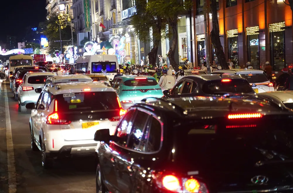 phao-hoa-chao-nam-moi (14).jpg