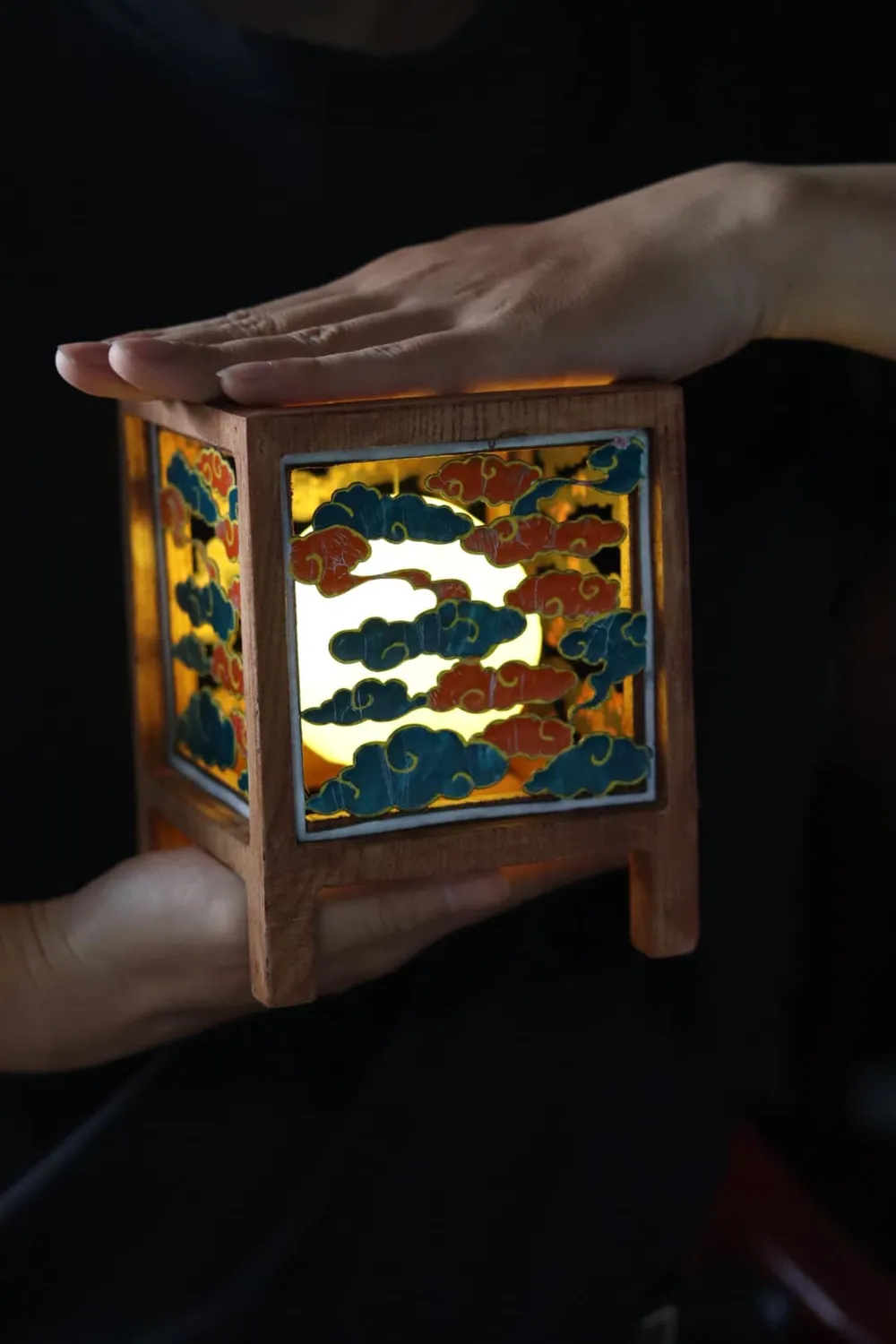 9X Sài Gòn chinh phục nghệ thuật pháp lam thất truyền