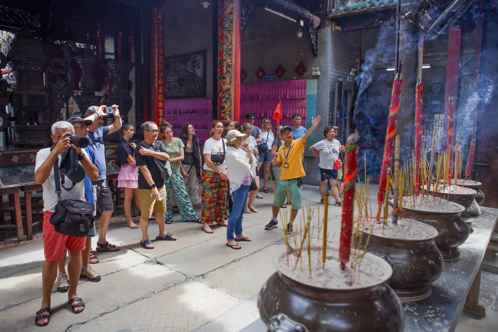 Phường Chợ Lớn: Từ hội quán người Hoa đến trái tim y tế phương Nam